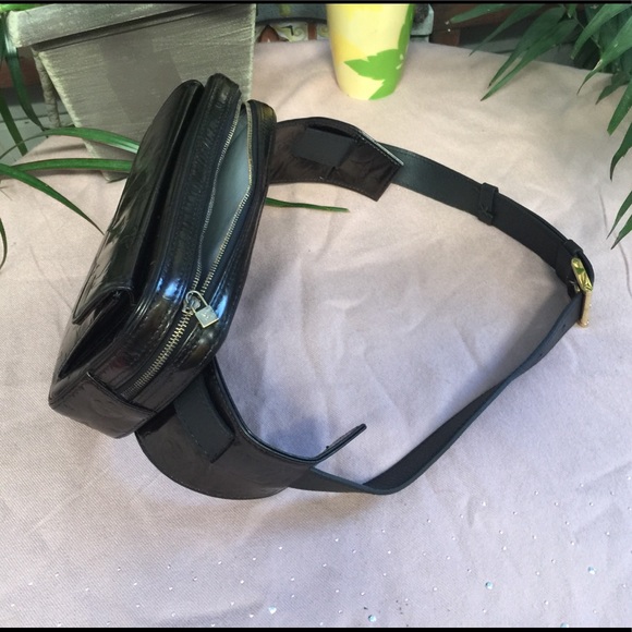 🖤 SOLD🖤 LV Vernis Fulton Bum Waist pouch - Picture 3 of 7